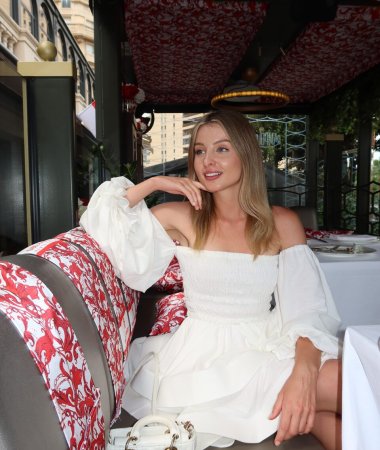 Karolina, 29
