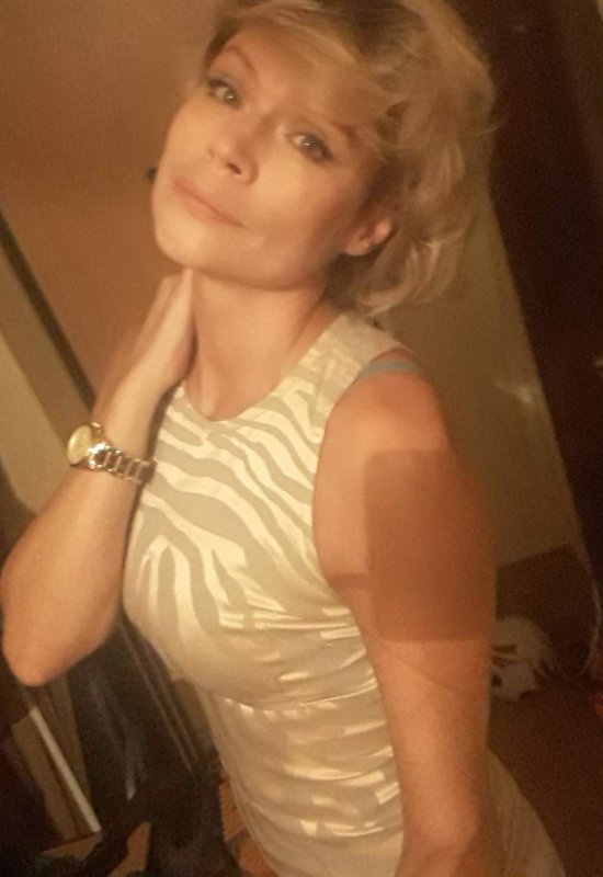 Aliona • 48 • Biélorussie