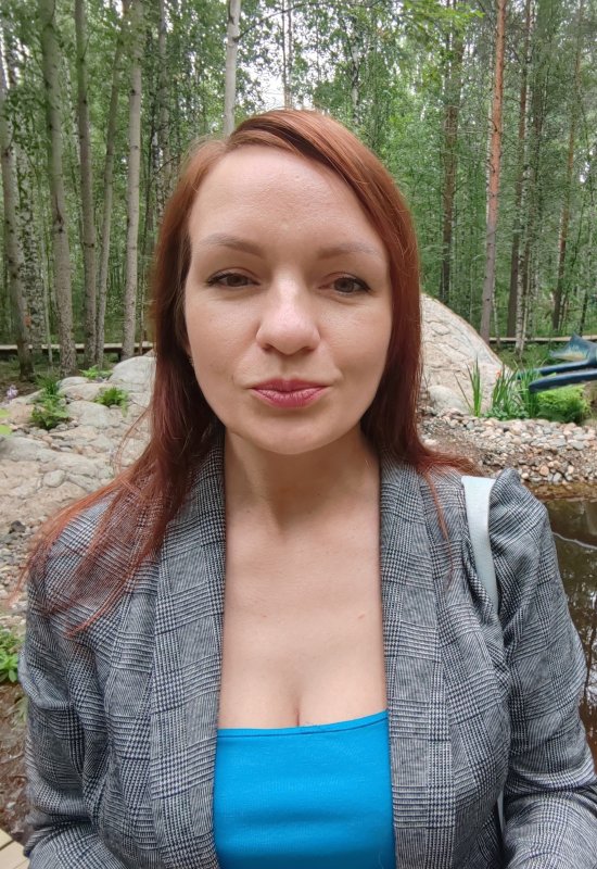 Anna • 43 • Russia