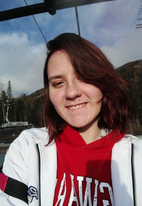 Anna • 25 • Росія